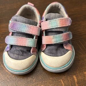 Toddler girls size 6, See Kai Run Velcro shoes